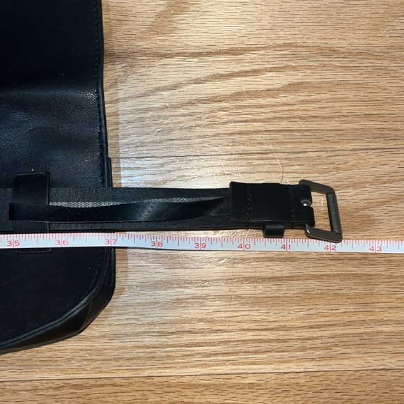 Black ADLO Belt Bag - Picture 5 of 6